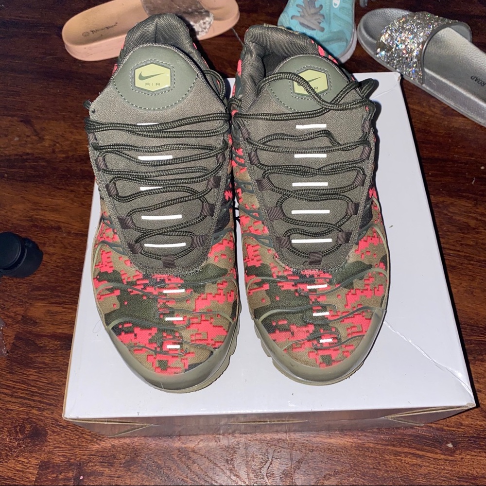 Nike shoes